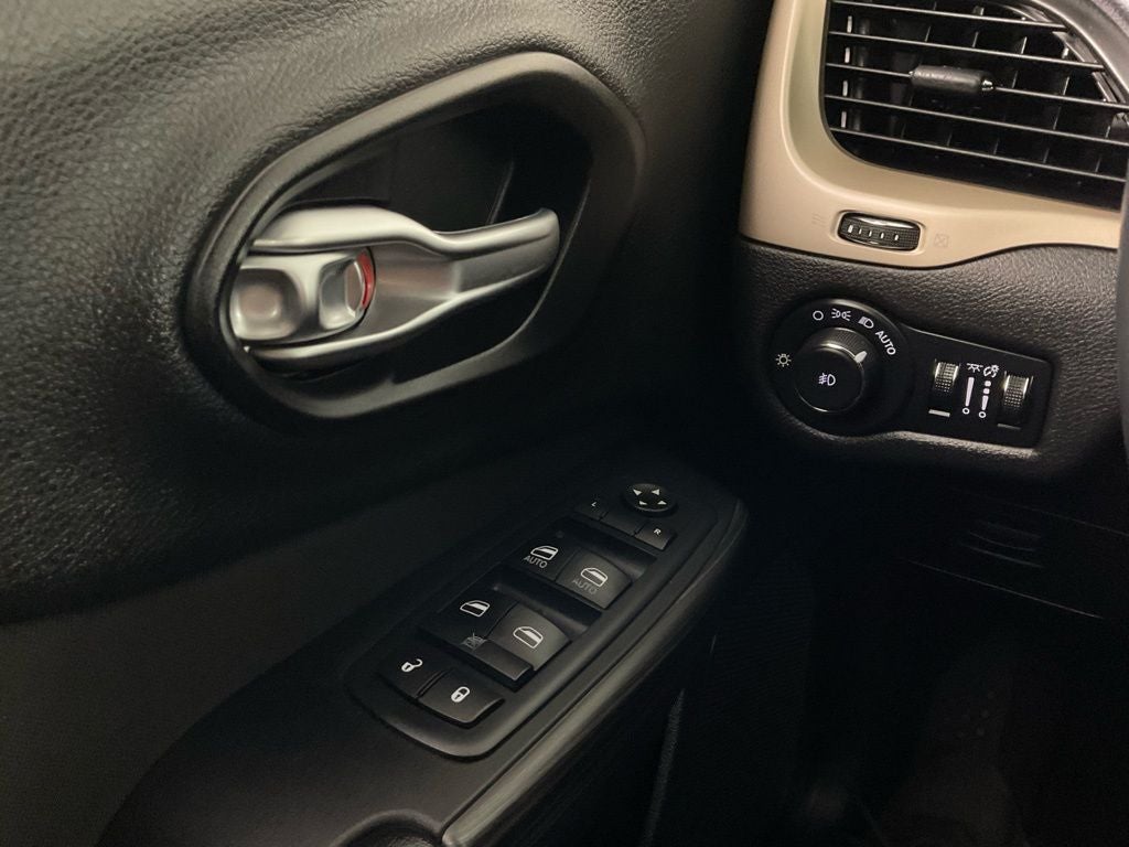 2015 Jeep Cherokee Latitude ***PRE AUCTION SALE***