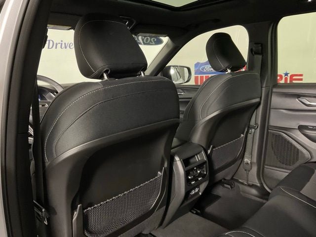 2024 Jeep Grand Cherokee Laredo ***BLUE CERTIFIED***