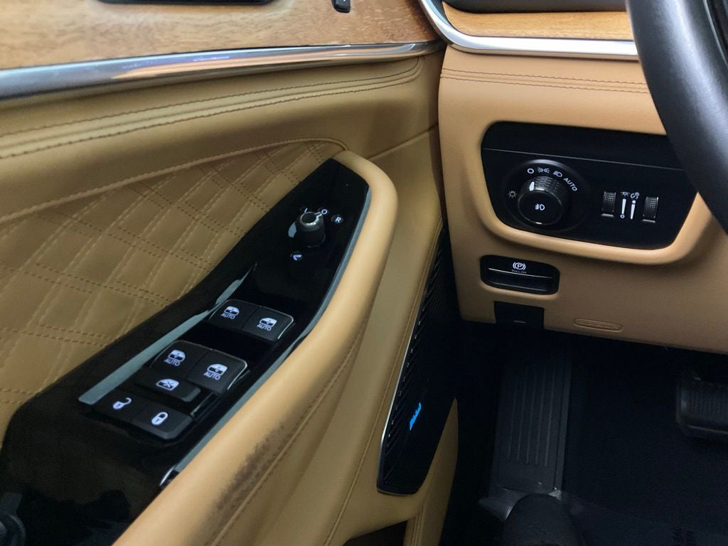 2023 Jeep Grand Cherokee Summit Reserve ***BLUE CERTIFIED***