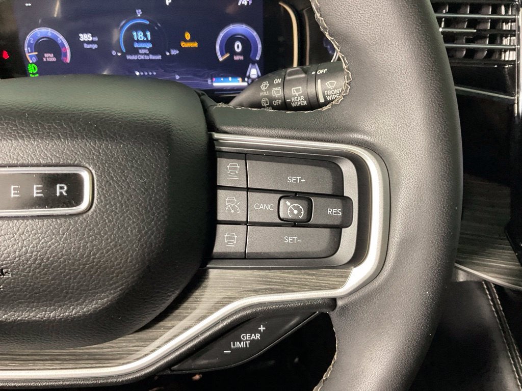 2022 Jeep Wagoneer Series III ***BLUE CERTIFIED***