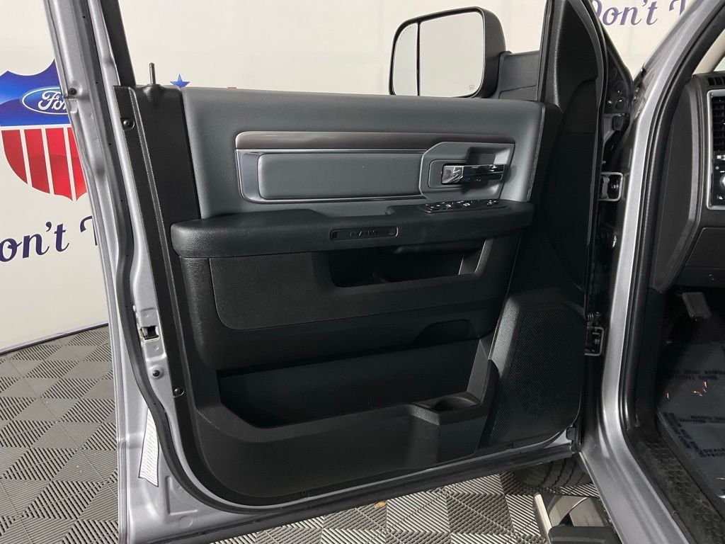 2023 RAM 1500 Classic SLT ***BLUE CERTIFIED***