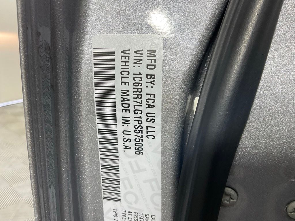 2023 RAM 1500 Classic SLT ***BLUE CERTIFIED***