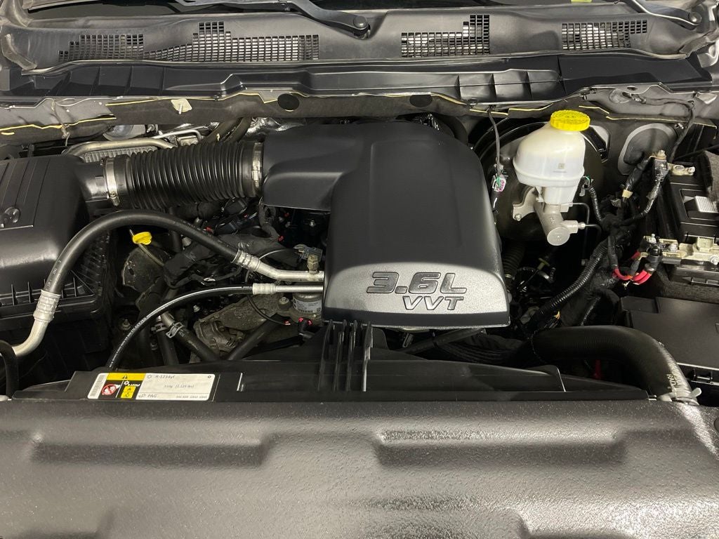 2023 RAM 1500 Classic SLT ***BLUE CERTIFIED***