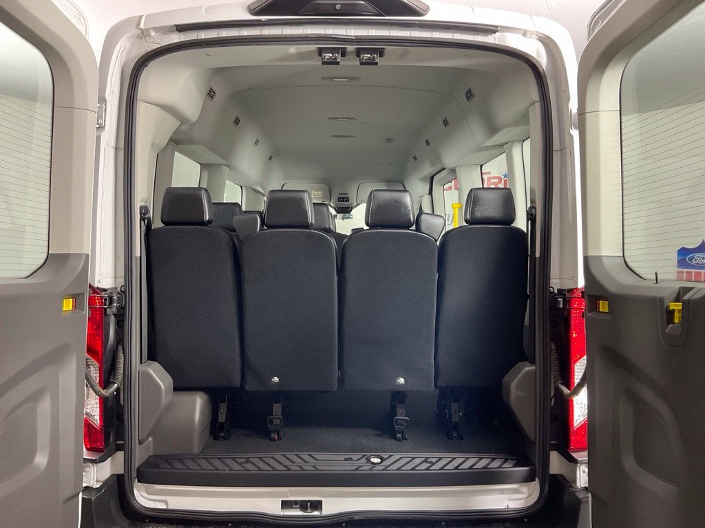2022 Ford Transit-350 XL MR 15 PASSENGER***GOLD CERTIFIED***