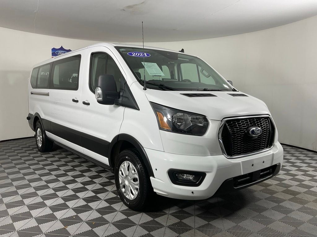 2024 Ford Transit-350 XLT 15 PASSENGER***GOLD CERTIFIED***