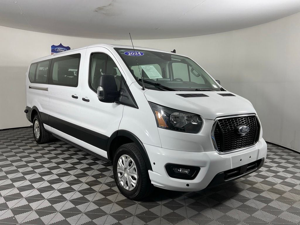 2024 Ford Transit-350 XLT 15 PASSENGER***GOLD CERTIFIED***