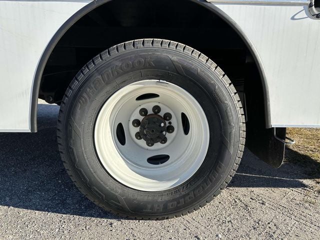 2024 Ford E-450SD Base DRW