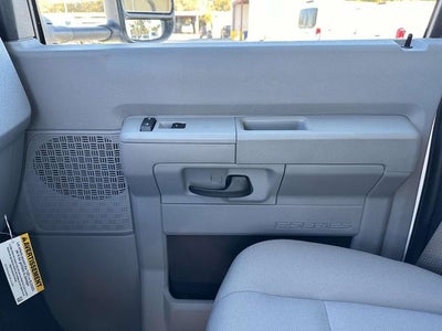 2024 Ford E-450SD Base DRW