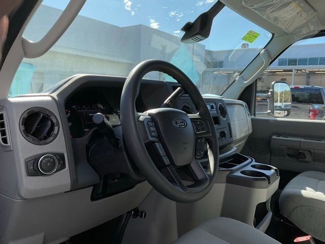 2024 Ford E-450SD Base DRW
