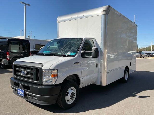 2024 Ford E-450SD Base DRW