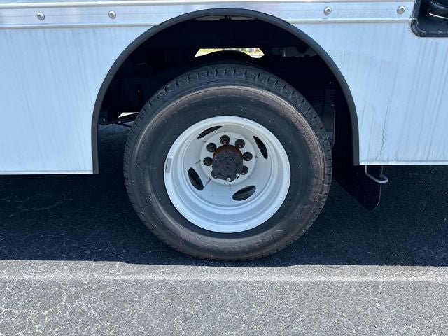 2024 Ford E-450SD Base DRW