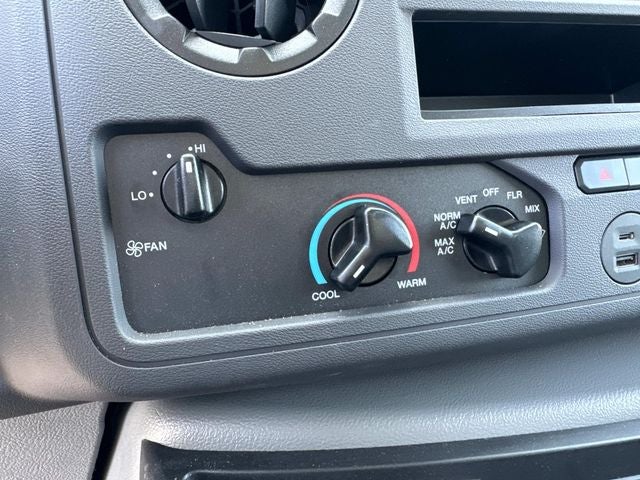 2024 Ford E-450SD Base DRW