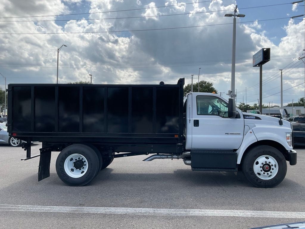 2025 Ford F-750SD Base