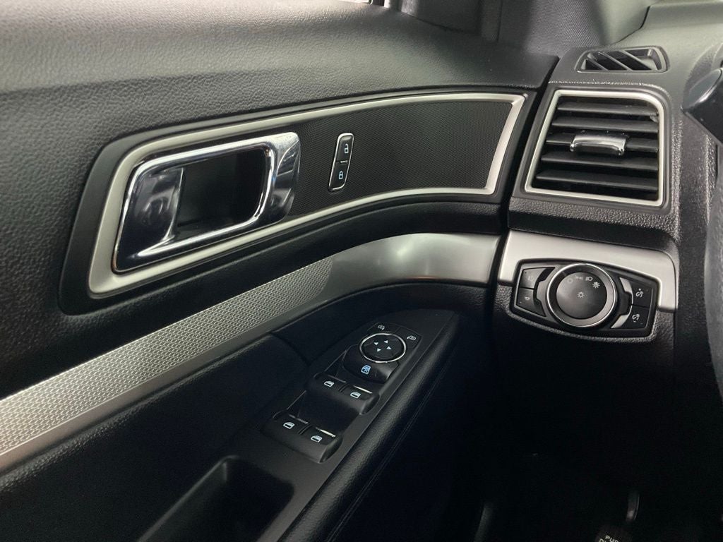 2017 Ford Explorer XLT ***BLUE CERTIFIED***