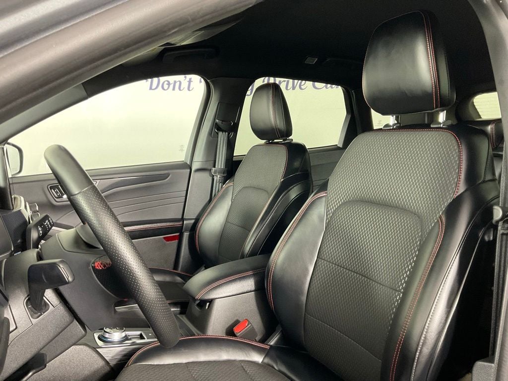 2024 Ford Escape ST-Line ***GOLD CERTIFIED***