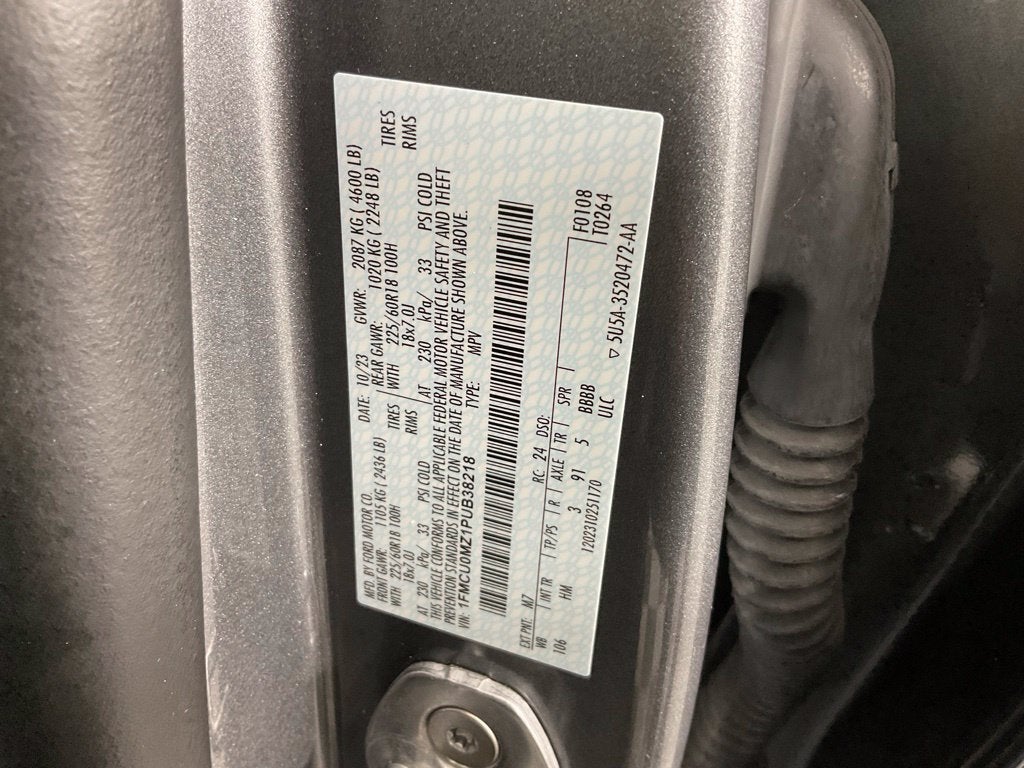 2023 Ford Escape Hybrid ST-Line ***GOLD CERTIFIED***