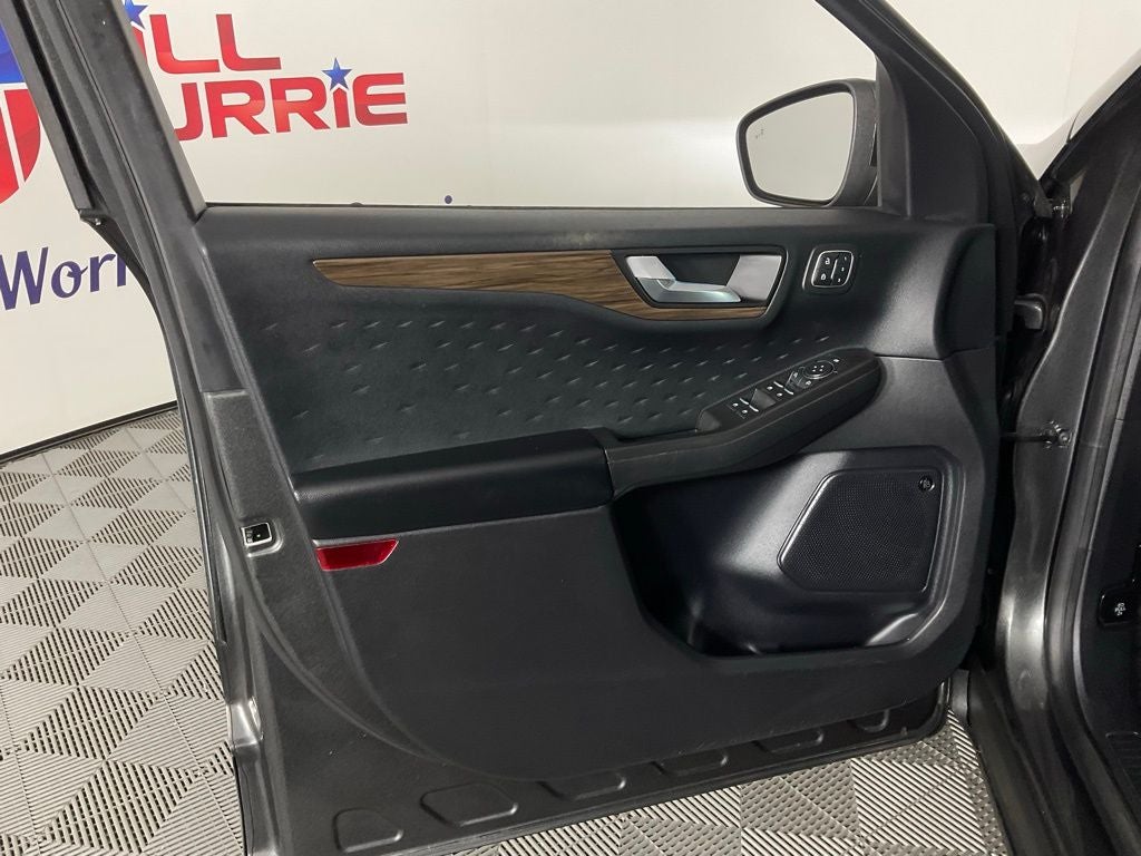 2020 Ford Escape Titanium ***BLUE CERTIFIED***