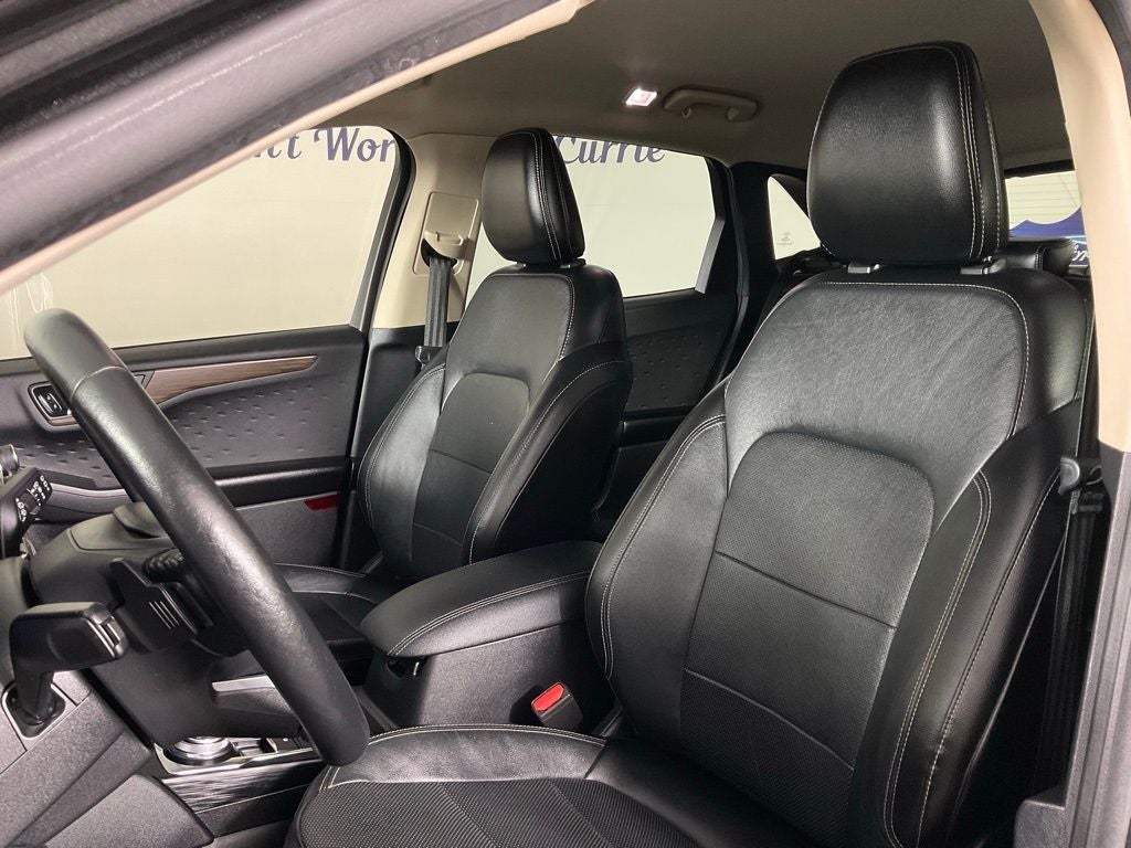 2020 Ford Escape Titanium ***BLUE CERTIFIED***