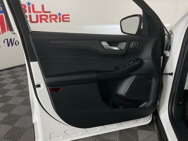 2026 Ford Escape Hybrid Platinum