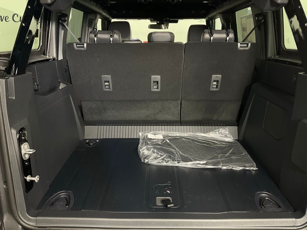 2026 Ford Bronco Big Bend Dark Trail Package