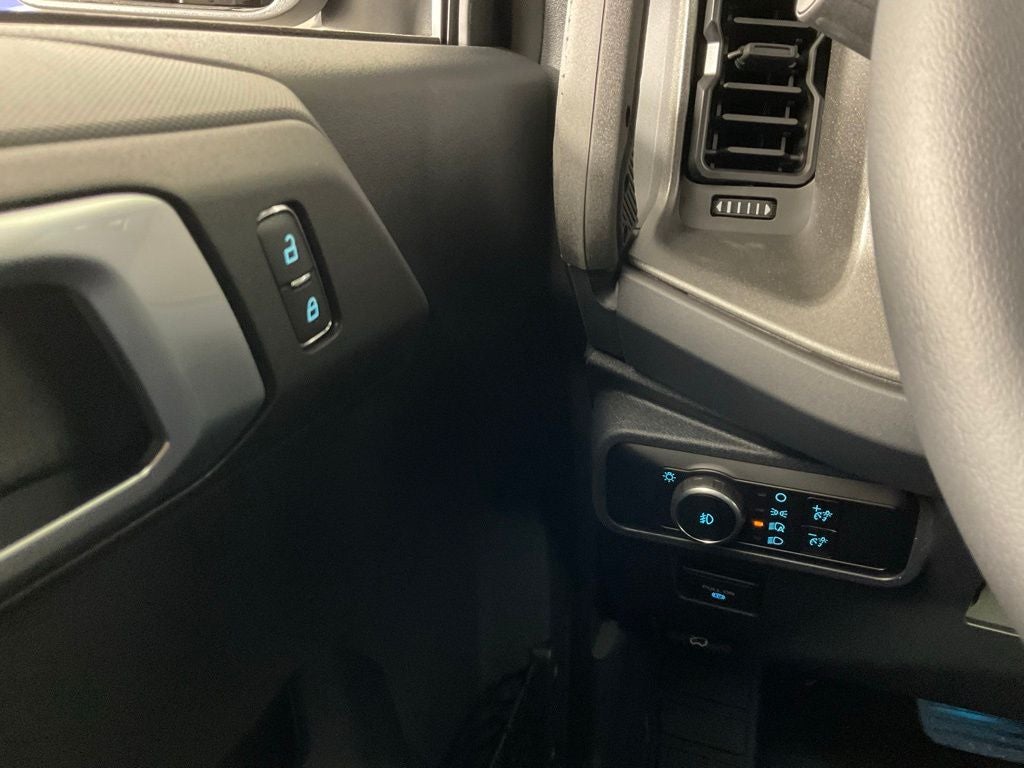 2026 Ford Bronco Big Bend Dark Trail Package