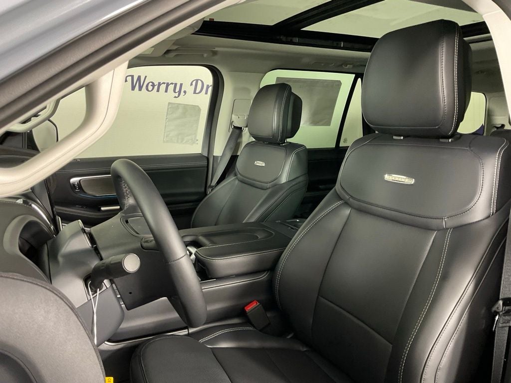 2027 Ford Expedition Platinum