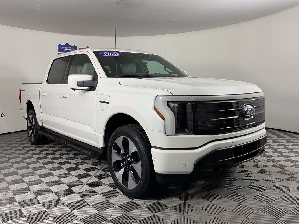 2023 Ford F-150 Lightning Platinum ***GOLD CERTIFIED***