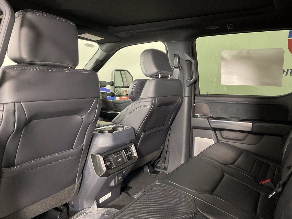 2027 Ford F-250SD Platinum