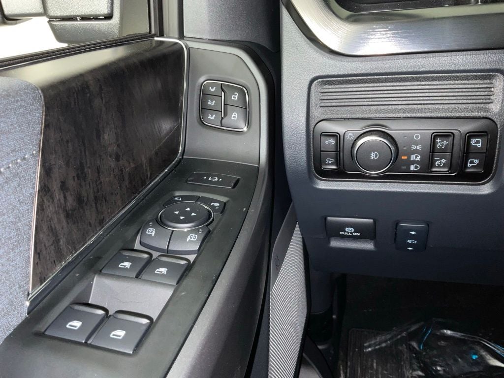 2027 Ford F-250SD Lariat