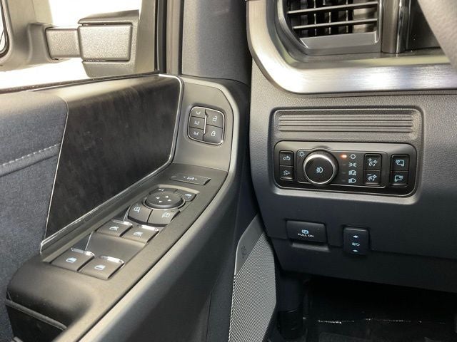 2025 Ford F-350SD Lariat