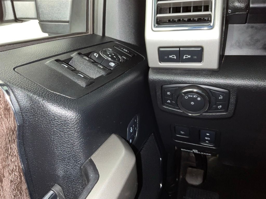2017 Ford F-350SD Lariat ***BLUE CERTIFIED***