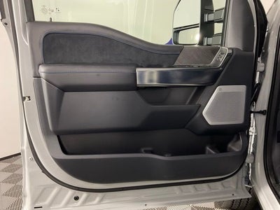 2025 Ford F-350SD Platinum