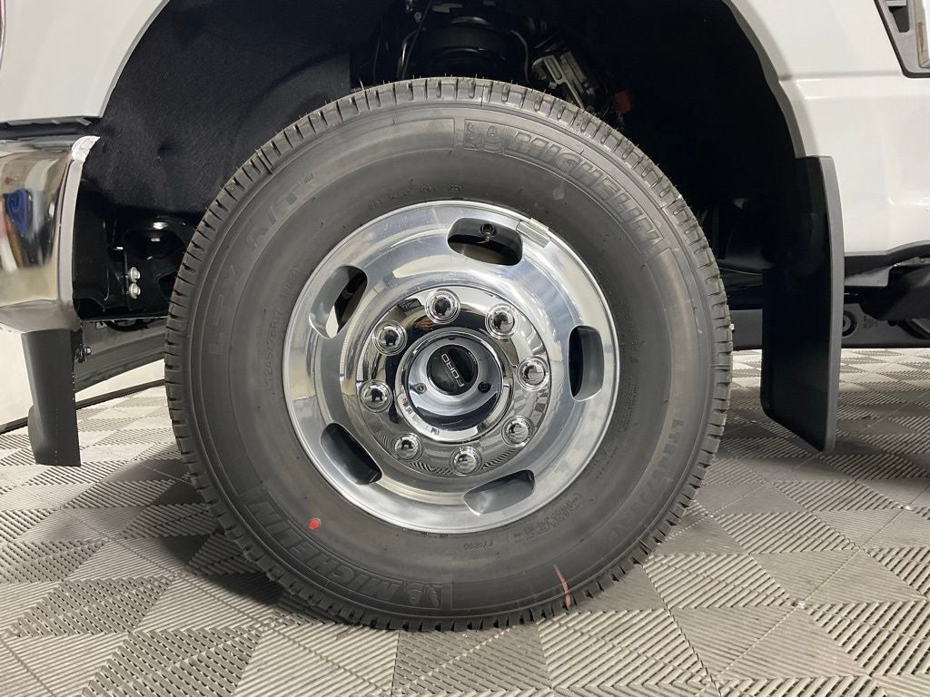 2026 Ford F-350SD Lariat DRW