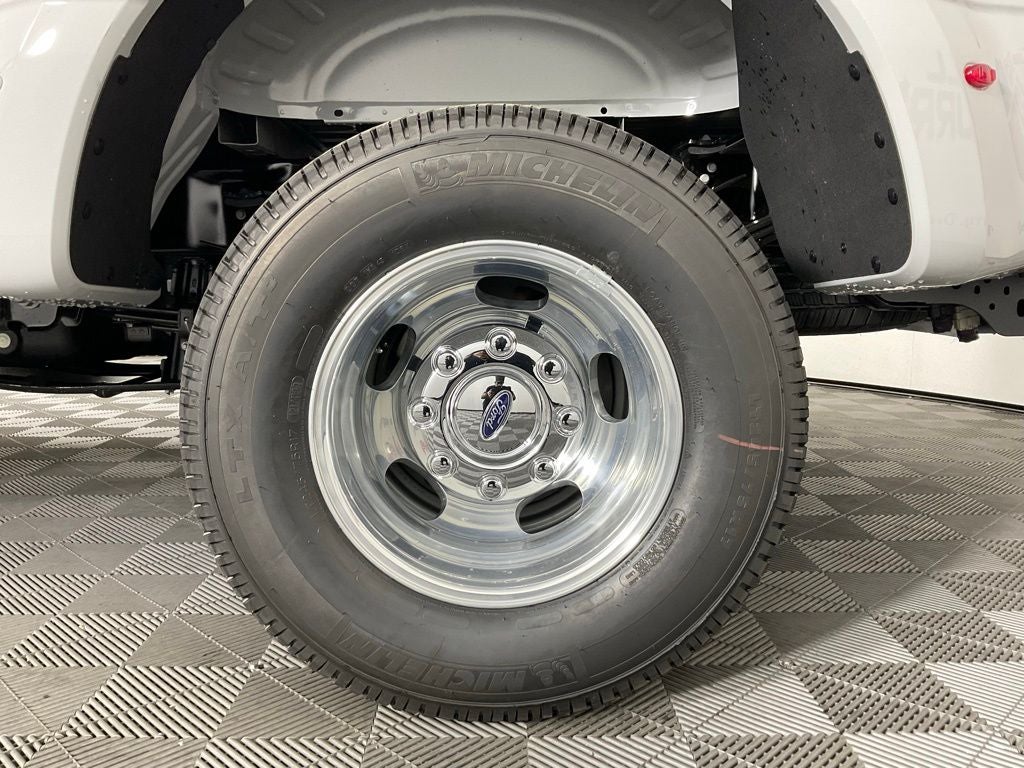 2026 Ford F-350SD Lariat DRW