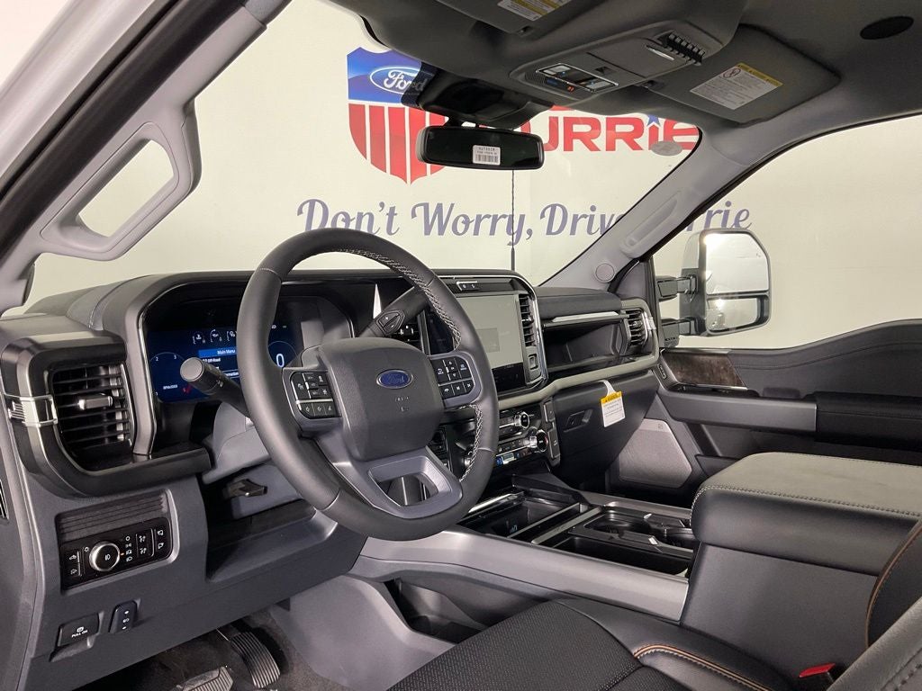 2026 Ford F-350SD Lariat DRW
