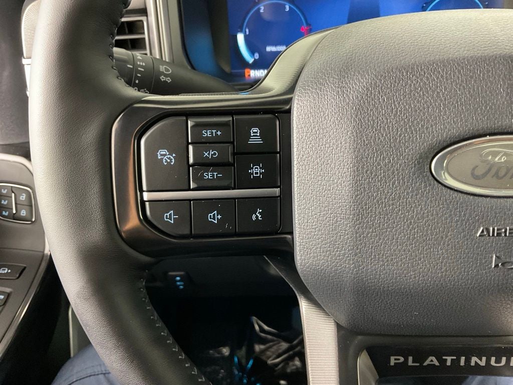 2026 Ford F-350SD Platinum DRW