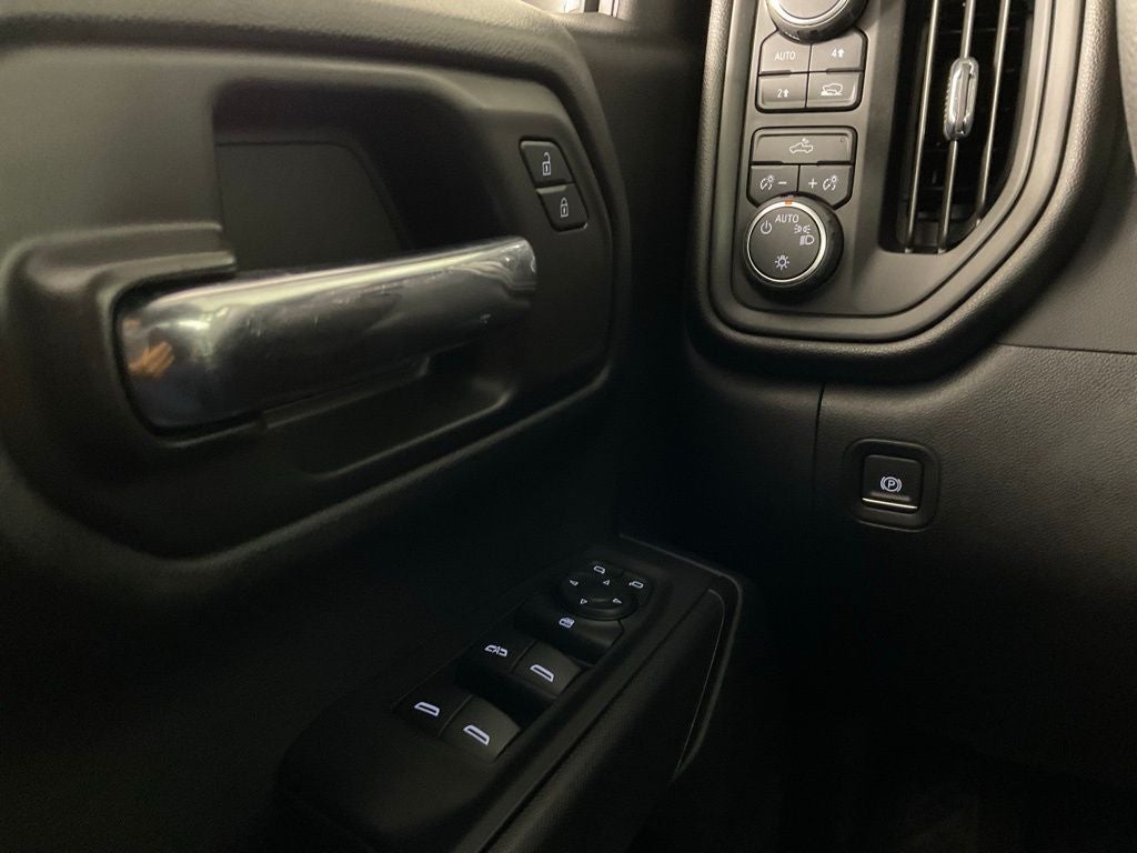 2024 Chevrolet Silverado 1500 Custom ***BLUE CERTIFIED***