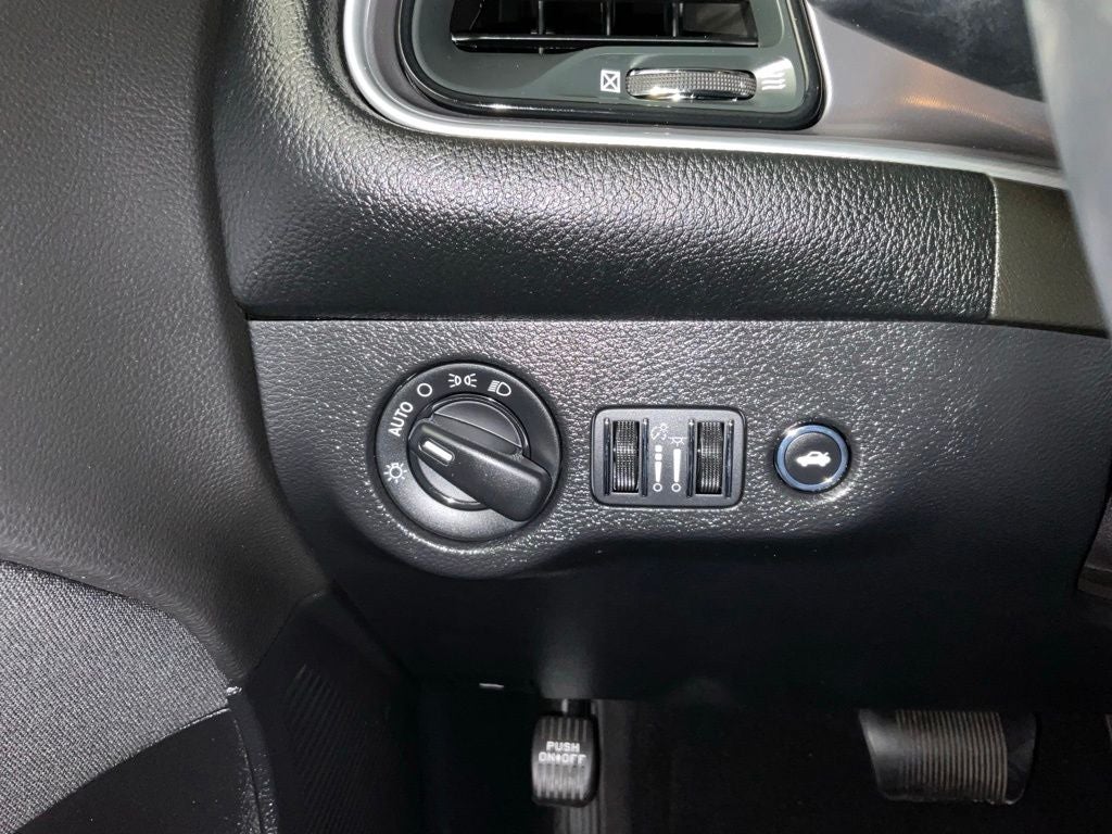 2019 Dodge Challenger SXT ***BLUE CERTIFIED***