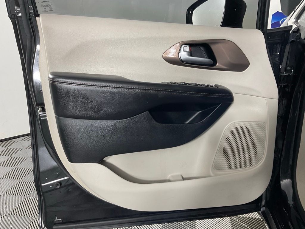 2018 Chrysler Pacifica Touring L Plus ***BLUE CERTIFIED***