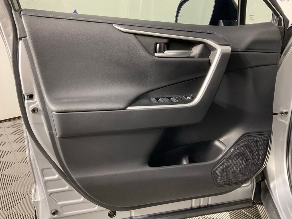 2023 Toyota RAV4 Hybrid XSE ***BLUE CERTIFIED***