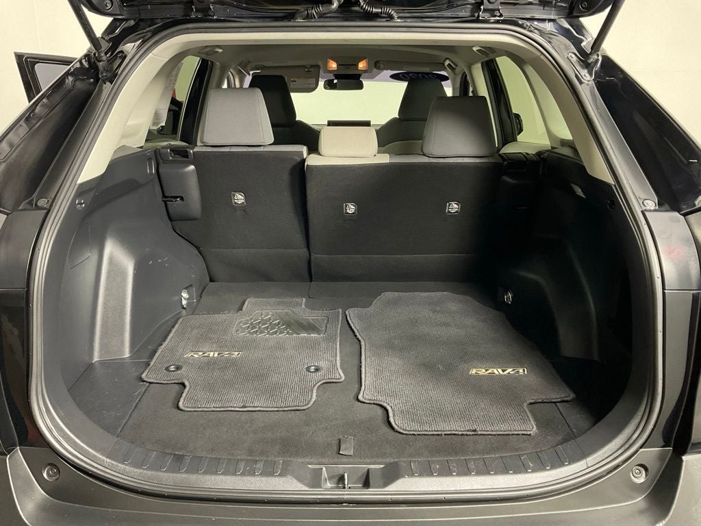2020 Toyota RAV4 XLE ***BLUE CERTIFIED***