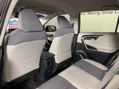 2020 Toyota RAV4 XLE ***BLUE CERTIFIED***