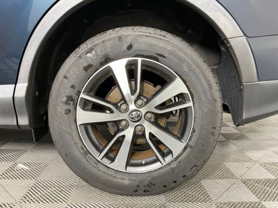 2017 Toyota RAV4 XLE ***BLUE CERTIFIED***