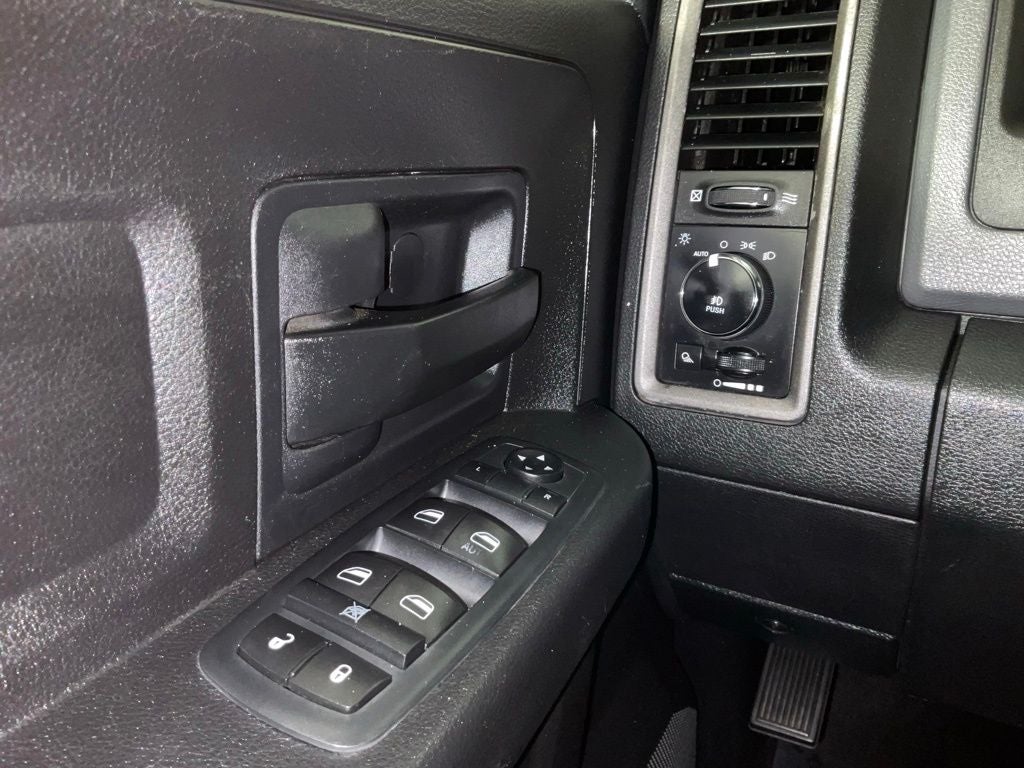 2017 RAM 1500 Express ***BLUE CERTIFIED***