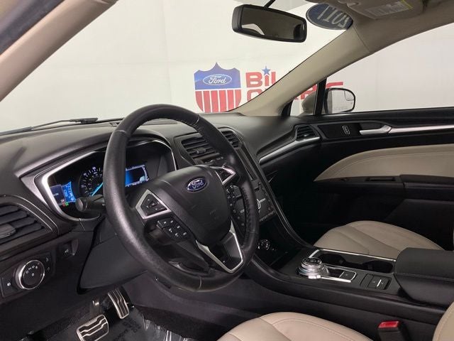 2017 Ford Fusion Hybrid Titanium ***BLUE CERTIFIED***