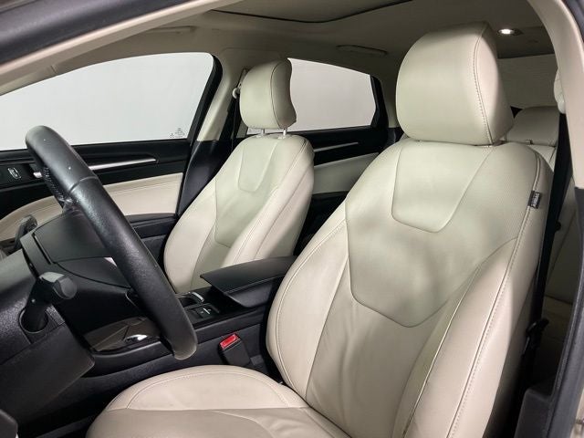 2017 Ford Fusion Hybrid Titanium ***BLUE CERTIFIED***