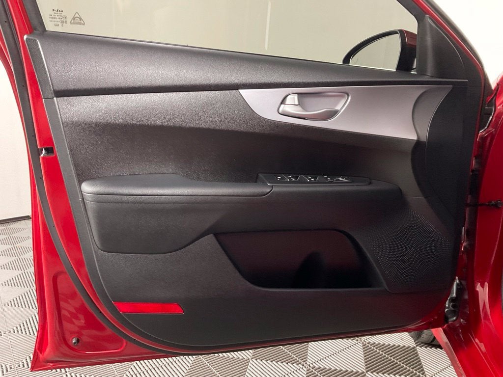 2023 Kia Forte LXS ***BLUE CERTIFIED***