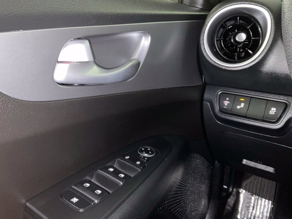 2023 Kia Forte LXS ***BLUE CERTIFIED***