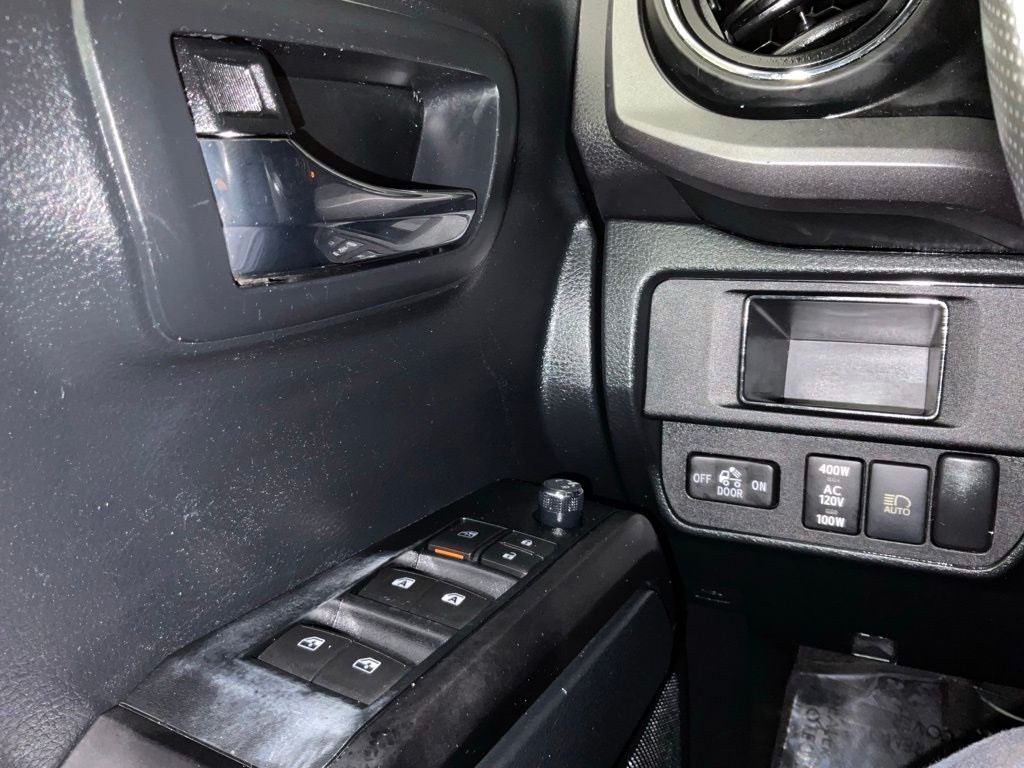 2018 Toyota Tacoma TRD Off-Road V6***BLUE CERTIFIED***