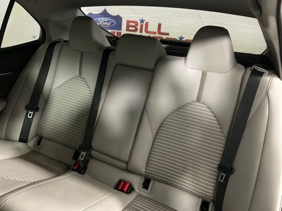 2018 Toyota Camry SE ***BLUE CERTIFIED***